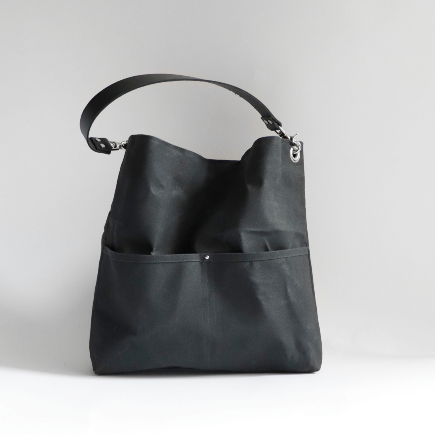 Waxed Canvas Hobo Style Bags – Independent Reign