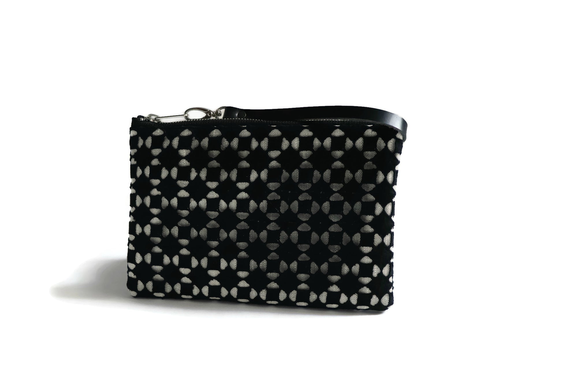 black clutch purse