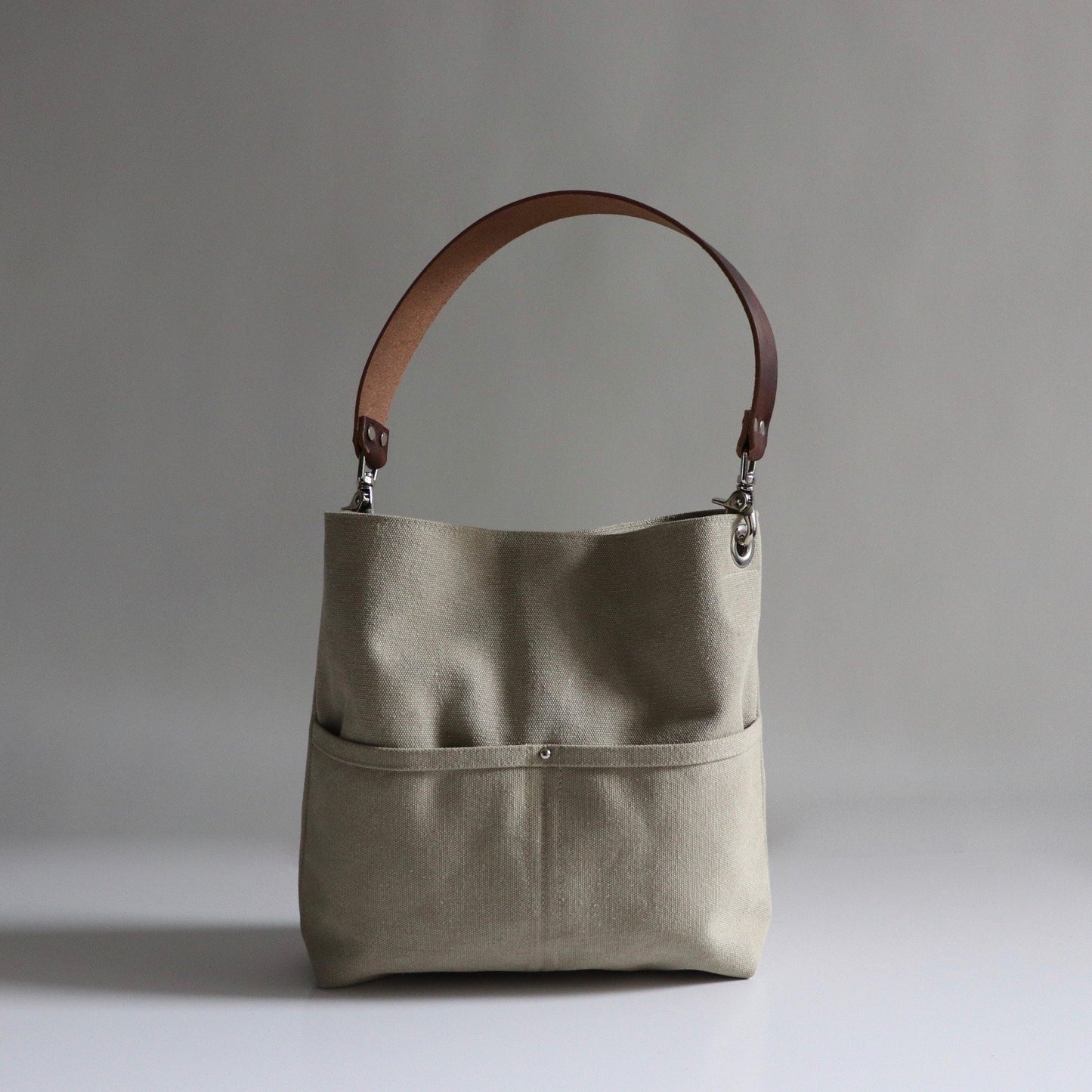 Canvas bucket bag